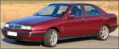 C'est une Lancia Karma.