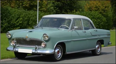 C'est une Simca Vend&ocirc;me.