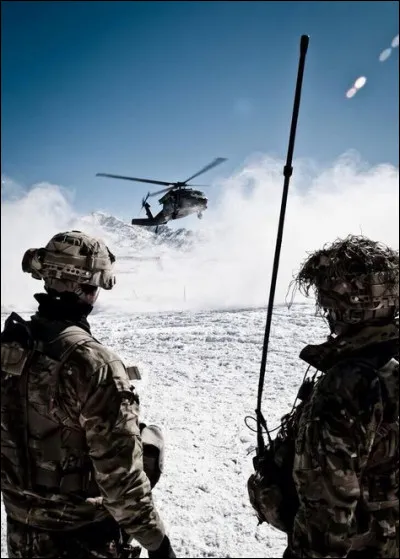 Ils chassent Massoud du pouvoir la même année à Kaboul, et tous les alliés de Massoud se réfugient au nord du pays. Sous quel nom ce pays est-il alors appelé ?