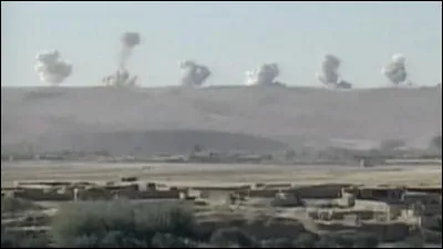 Pour quelle raison les Etats-Unis ont-ils décidé de frapper l'Afghanistan ?