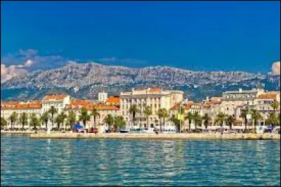 Où se situe la ville de Split ?