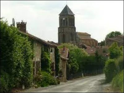 Commune de Nouvelle-Aquitaine, dans l'arrondissement de Confolens, Lesterps se situe dans le d&eacute;partement ...
