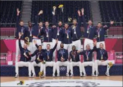 Cocorico ! Les handballeurs français ont remporté la médaille d'or. Mais dans quelle autre discipline olympique les Français ont-ils aussi eu la médaille d'or autour du cou ?
