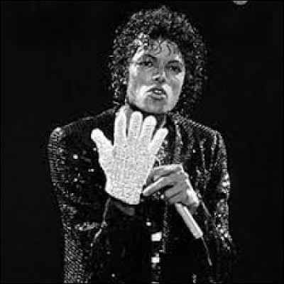 Michael Jackson portait un gant blanc, mais pourquoi ?