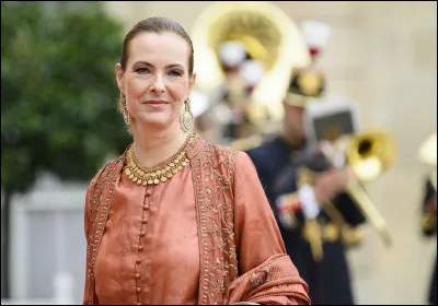 Avec laquelle de ces stars n'a jamais jou&eacute; Carole Bouquet, dans un film ?