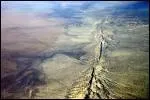 Quelle faille dans la crote terrestre traverse la Californie et la pninsule de San Francisco ?