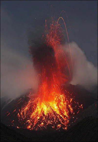 En quelle année le film "Magma" est-il sorti ?