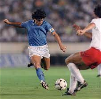 Combien de buts en combien de matchs a marqués Maradona avec le SSC Naples ?