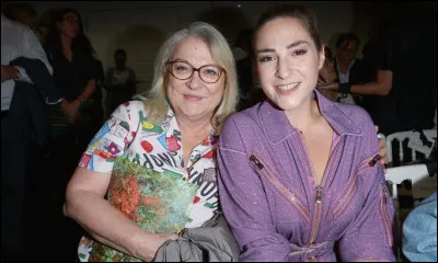 Qui est cette actrice et réalisatrice, fille de Josiane Balasko ?