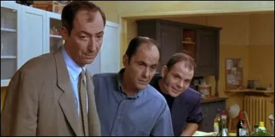 Il est Georges, venu dîner chez Jacques et Martine, dans ce film de 1993, adapté de la pièce de théâtre du même titre :