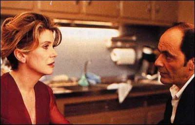Il est Jean-Pierre, ami de Marianne (Deneuve), la femme d'un diamantaire, devenue alcoolique : quel est ce film de Nicole Garcia ?