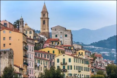 Dans quel pays se trouve Vintimille ?