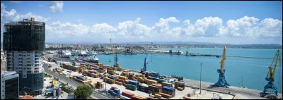 Anciennement Duras, Duraz est le chef-lieu de la pr&eacute;fecture du m&ecirc;me nom en...