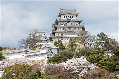 Où se situe le château de Himeji ?