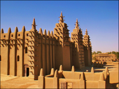De quoi est constituée la Mosquée de Djenné, au Mali ?