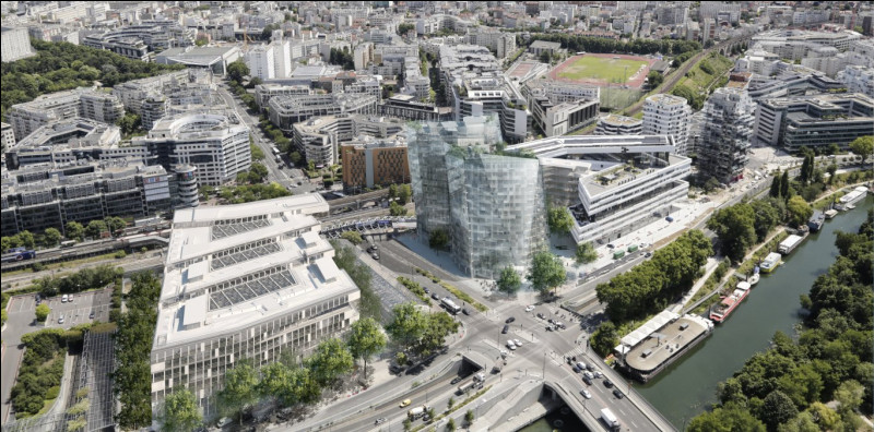 Ville des Hauts-de-Seine, limitrophe du 15e arrondissement de Paris, peuplée de 68 000 habitants :