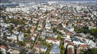 Ville des Hauts-de-Seine, vaste commune établie sur la rive gauche de la Seine, limitrophe de Nanterre et de Suresnes, peuplée de 77 000 habitants :