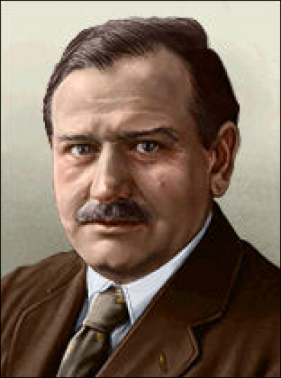 Figure du Parti radical, il a dû affronter les agitations du 6 février 1934 et à signé les accords de Munich en septembre 1938. Qui est-il ?