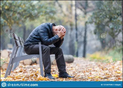 Ton ami.e est terrassé.e de tristesse. Que fais-tu ?