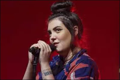 La chanson "Et même après je t'aimerai" fait partie du répertoire de la chanteuse Hoshi.