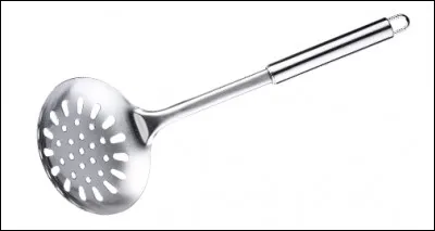 Est-ce que le nom de cet ustensile est une passoire, utilis&eacute;e pour retirer les aliments d'un liquide de cuisson ?