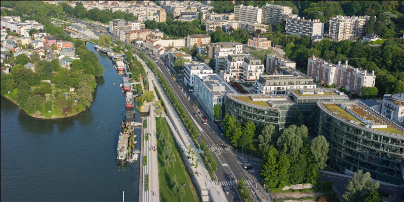 Ville des Hauts-de-Seine, située sur les côteaux qui bordent la Seine sur sa rive gauche face à Boulogne-Billancourt, peuplée de 45 000 habitants :