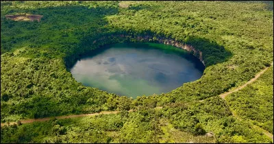 Quel est le lac le plus connu à Wallis ?