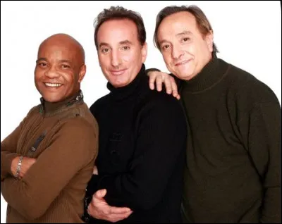 La plus haute falaise du monde se situe à Umilehi Point sur l'île Molokai, à Hawaii. Sa hauteur est de...