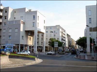 Ville du département du Val-d'Oise, située au coeur de la vallée de Montmorency, à quinze kilomètres au nord-ouest de Paris, peuplée de 29 000 habitants :