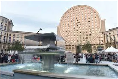 Ville du département de la Seine-Saint-Denis, incluse dans la ville nouvelle de Marne-la-Vallée, peuplée de 68 000 habitants :