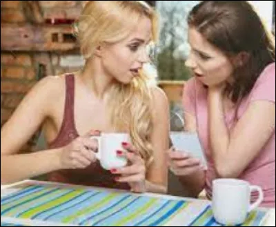 Tu es en famille et ta mère raconte à ta tante que la nuit dernière tu as mouillé ton lit. Que fais-tu ?