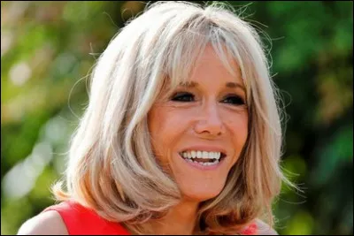 Quel est le métier de départ de Brigitte Macron avant de devenir 1re dame de France ?