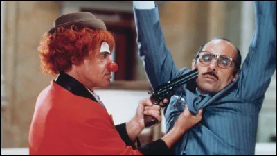 Quel rôle interprète-t-il dans le film "Hold-up" en 1985 ?