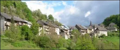 Nous sommes en Auvergne-Rhône-Alpes, au Châtelard. Appelée localement Le Châtelard-en-Bauges, cette commune du Grand Chambéry se trouve dans le département ...