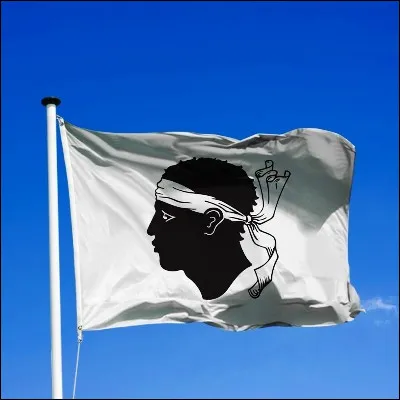 Quel g&eacute;n&eacute;ral et homme politique est proclam&eacute; g&eacute;n&eacute;ral en chef du royaume de Corse en 1755 et est mort en exil &agrave; Londres ?