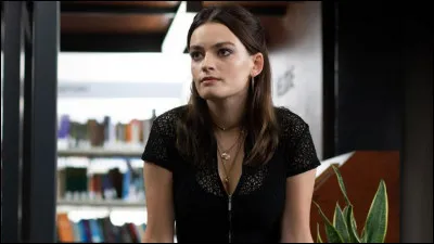 Dans quel pays Maeve va-t-elle faire le programme d'études ?