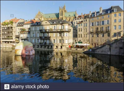 À qui doit-on le roman "Les Rivières pourpres" ?