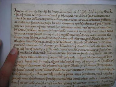 Voil l'une de mes plus belles pices en parchemin. Quels en sont les premiers mots ?