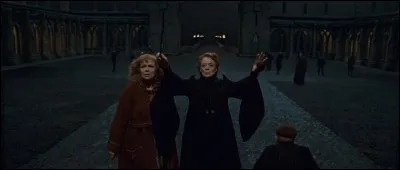 Quel est le sortilège utilisé dans la célèbre scène où McGonagall donne vie aux statues de Poudlard ?