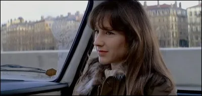 Dans quelle ville se trouve Nathalie Baye dans "Une semaine de vacances" ?