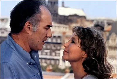 Dans quelle ville les deux chirurgiens de "Sept morts sur ordonnance", Michel Piccoli et Gérard Depardieu, exercent-ils ?