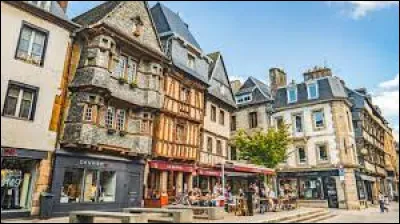 Dans quel d&eacute;partement se situe la ville de Lannion ?