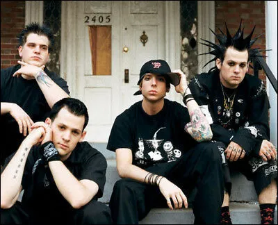 "Complicated" se trouve dans l'album...