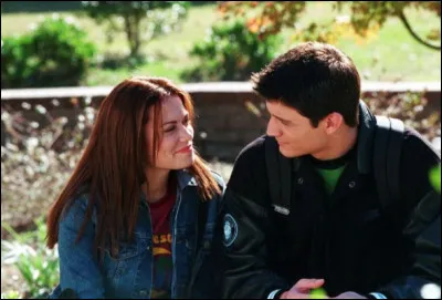 Qu'offre Nathan &agrave; Hailey dans l'&eacute;pisode 3 de la saison 1 ?