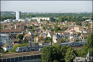 Ville de Seine-et-Marne, bordée par la Marne, la deuxième commune la plus peuplée du département, avec 55 000 habitants :
