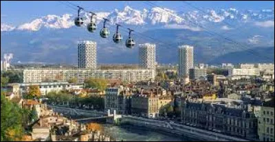 Dans quel département se situe la ville de Grenoble ?