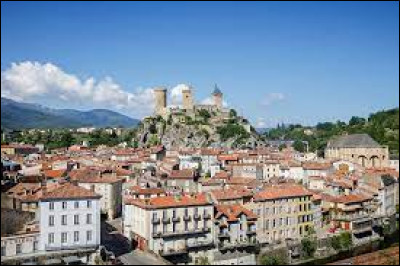 La ville de Foix se situe-t-elle dans le département des Hautes-Pyrénées ?