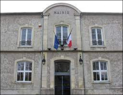 Aujourd'hui, nous commençons notre balade en Île-de-France, à Annet-sur-Marne. Ville de l'arrondissement de Meaux, elle se situe dans le département ...