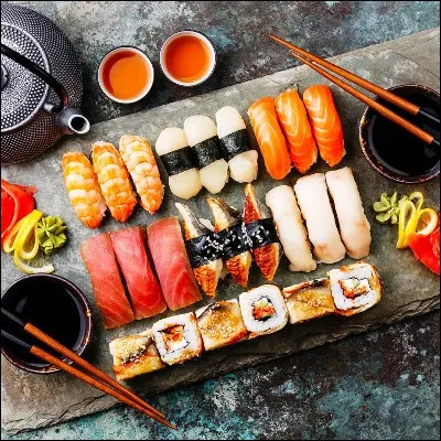 Lequel de ces ustensiles utilis&eacute;s dans la cuisine japonaise est un r&eacute;cipient de cuisson ?