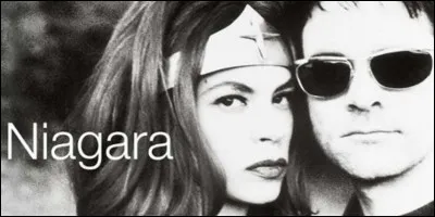 Quel est le premier single du groupe Niagara ?